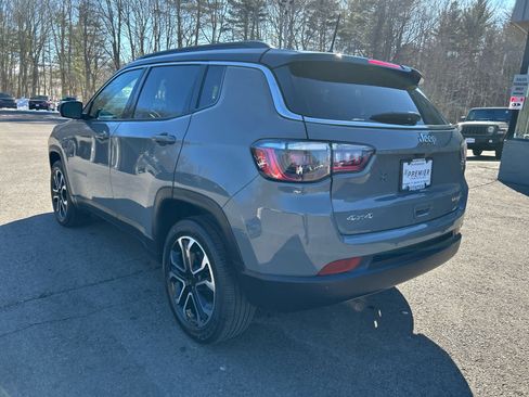 Used 2024 Jeep Compass Limited image 7