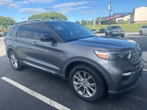 Used 2021 Ford Explorer Limited w/ Equipment Group 301A AWD/4WD image 4