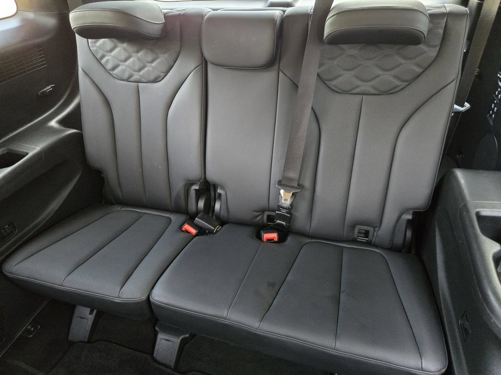 Used 2022 Hyundai Palisade Limited w/ Cargo Package FWD image 27