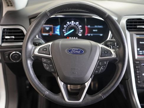Used 2016 Ford Fusion Titanium FWD image 12