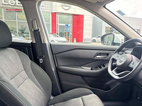 Used 2024 Nissan Rogue SV AWD/4WD image 10