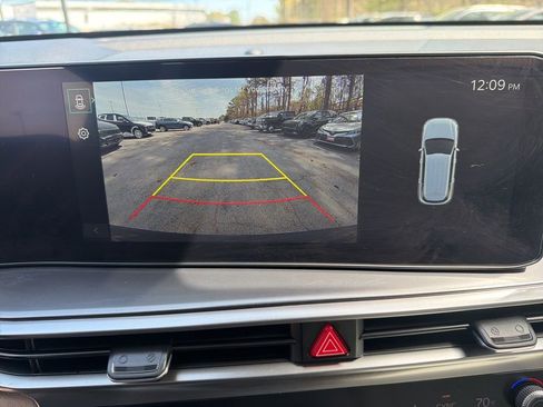 Certified 2025 Kia Sorento EX w/ Panoramic Sunroof Package FWD image 19