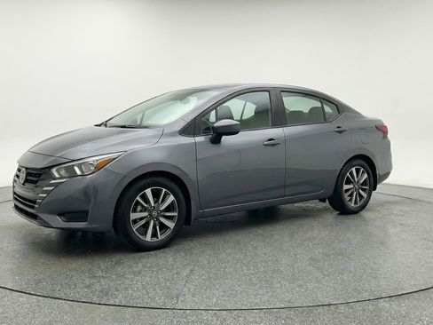 Used 2025 Nissan Versa SV FWD image 3