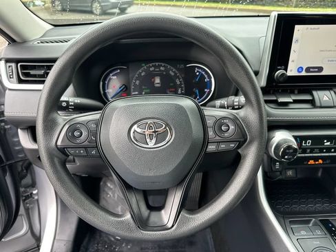 Certified 2025 Toyota RAV4 XLE AWD/4WD image 38