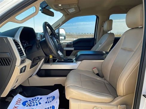 Used 2018 Ford F250 Lariat w/ Chrome Package image 19