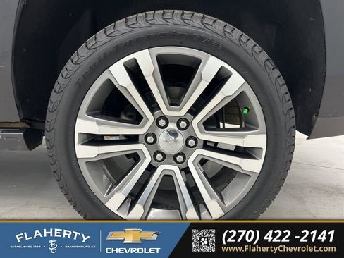 Used 2017 GMC Yukon Denali w/ Open Road Package image 18