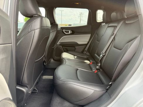 Certified 2024 Jeep Compass Limited AWD/4WD image 29