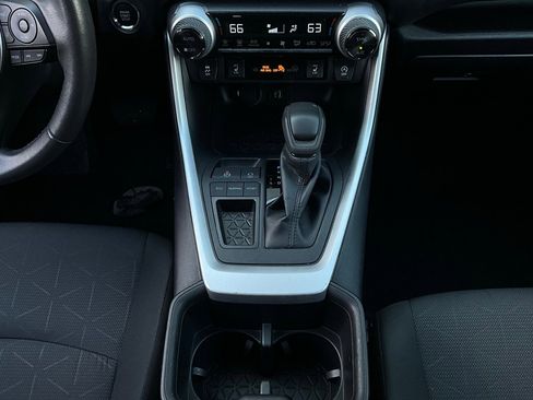 Used 2025 Toyota RAV4 XLE image 15