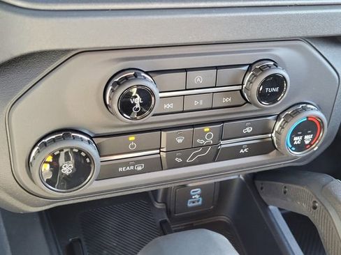 New 2025 Ford Bronco Badlands w/ Sasquatch Package image 43