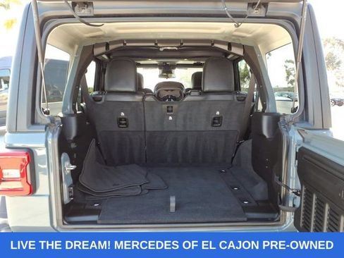 Used 2024 Jeep Wrangler Unlimited Rubicon w/ Convenience Group AWD/4WD image 23