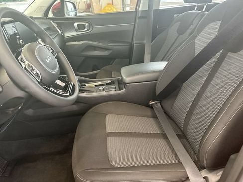 Certified 2022 Kia Sorento LX FWD image 15