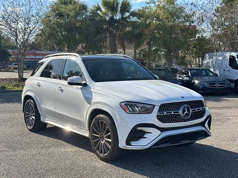 Used 2024 Mercedes-Benz GLE 350 4MATIC image 3
