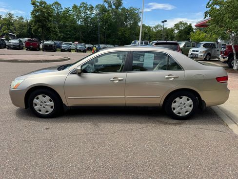 Used 2003 Honda Accord LX image 4