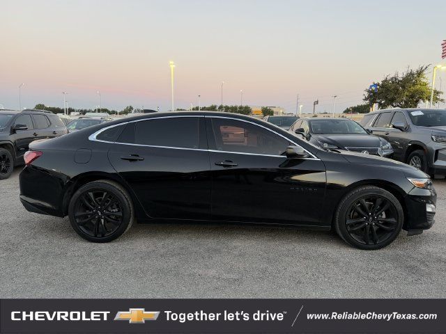 Used 2022 Chevrolet Malibu LT w/ Midnight Edition FWD image 3