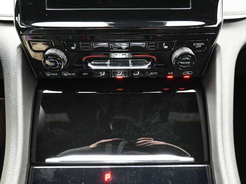 New 2025 Jeep Grand Cherokee Laredo X image 8