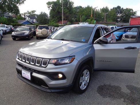 Used 2022 Jeep Compass Latitude w/ Convenience Group AWD/4WD image 33