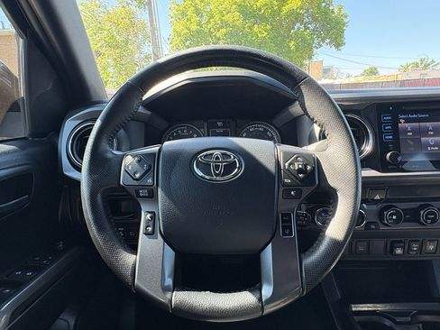 Used 2019 Toyota Tacoma TRD Off-Road AWD/4WD image 20