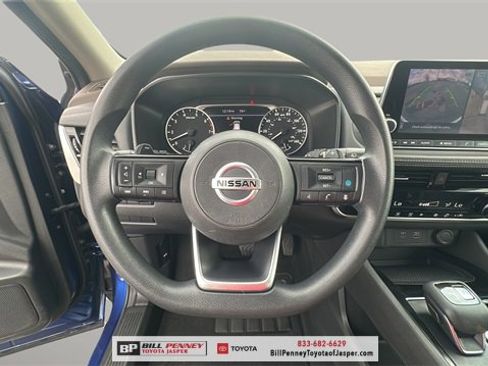 Used 2021 Nissan Rogue SV image 17