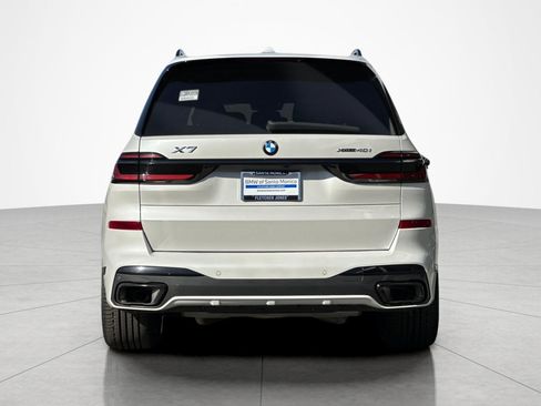 Used 2024 BMW X7 xDrive40i w/ M Sport Package AWD/4WD image 4