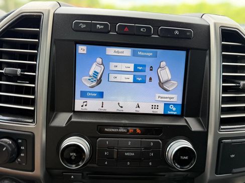 Used 2018 Ford F150 Platinum w/ Equipment Group 701A Luxury AWD/4WD image 16