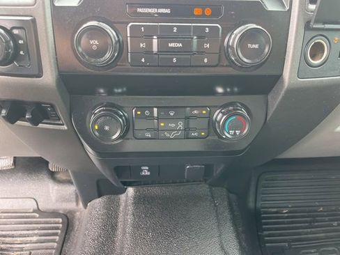 Used 2020 Ford F250 XL w/ STX Appearance Package AWD/4WD image 25