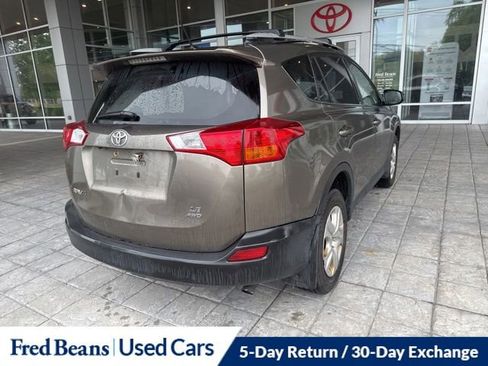Used 2014 Toyota RAV4 LE AWD/4WD image 7