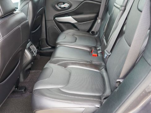 Used 2018 Jeep Cherokee Overland image 20