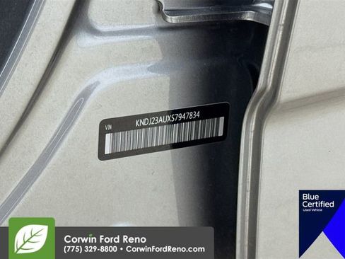 Used 2025 Kia Soul LX image 32