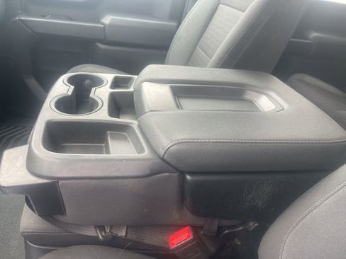 Used 2024 Chevrolet Silverado 2500 Custom w/ Custom Value Package image 35