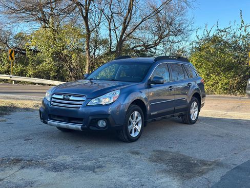 Used 2013 Subaru Outback 3.6R Limited w/ Moonroof Pkg image 7
