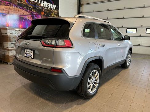 Used 2019 Jeep Cherokee Latitude Plus w/ Cold Weather Group AWD/4WD image 23