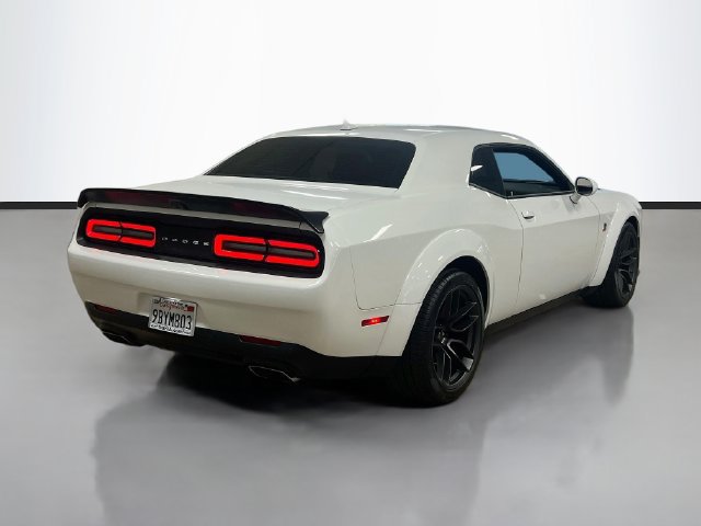 Used 2022 Dodge Challenger R/T Scat Pack RWD image 7