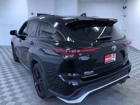 Used 2025 Toyota Highlander XSE image 5