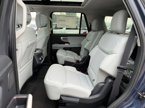 New 2027 Ford Expedition Platinum AWD/4WD image 20