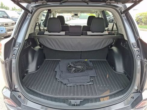 Certified 2018 Toyota RAV4 XLE AWD/4WD image 29