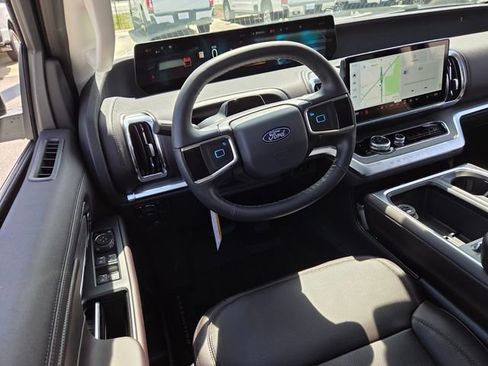 New 2026 Ford Expedition Max Platinum AWD/4WD image 7