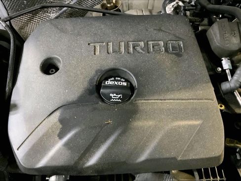 Used 2022 Buick Encore GX Essence w/ Experience Buick Package image 32