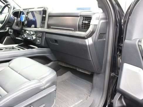 Used 2026 Ford F250 Platinum w/ FX4 Off-Road Package AWD/4WD image 44