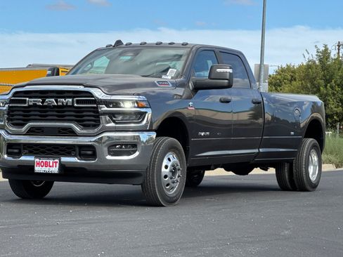 New 2027 RAM 3500 Big Horn AWD/4WD image 7