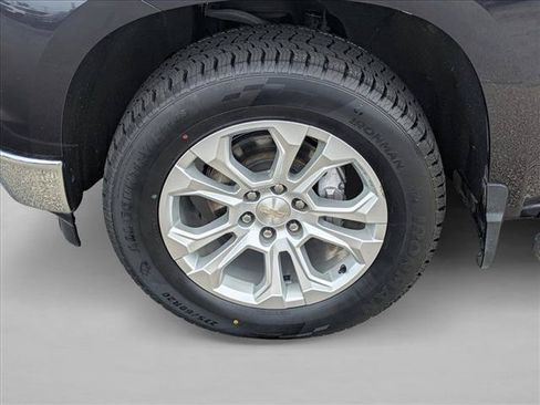 Used 2022 Chevrolet Silverado 1500 LTZ w/ LTZ Convenience Package II RWD image 21