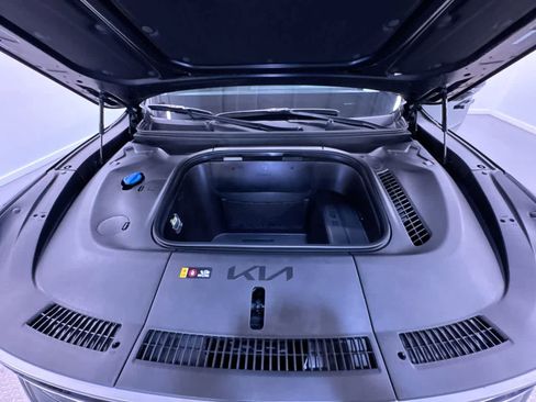 Used 2026 Kia EV9 Light image 11