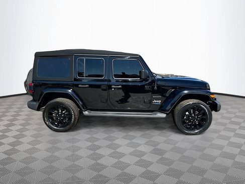 Used 2022 Jeep Wrangler Unlimited Sahara image 5