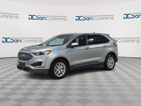 Used 2023 Ford Edge SEL w/ Cold Weather Package AWD/4WD image 4