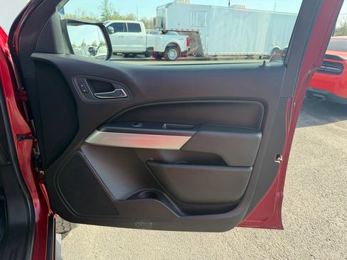 Used 2019 Chevrolet Colorado LT w/ LT Convenience Package image 20