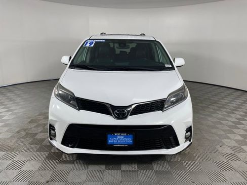 Used 2019 Toyota Sienna SE Premium FWD image 26