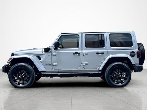 Used 2024 Jeep Wrangler Unlimited Sahara w/ Safety Group AWD/4WD image 2