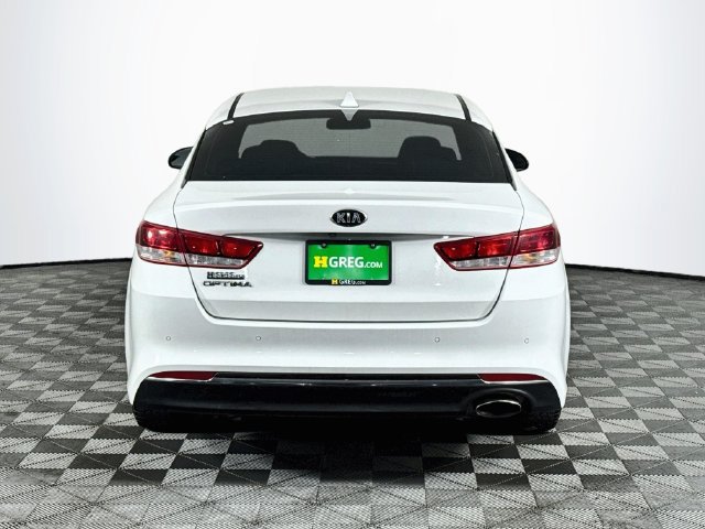 Used 2018 Kia Optima LX w/ 17" Alloy Wheels Package FWD image 7