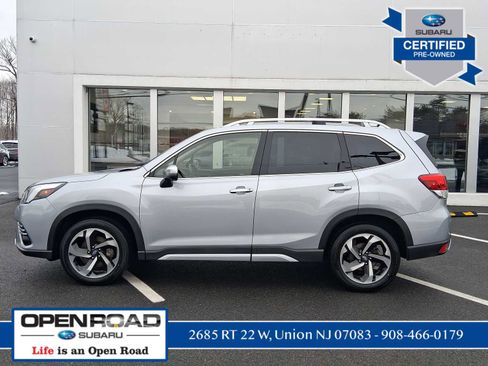 Used 2023 Subaru Forester Touring image 5