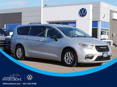 Used 2024 Chrysler Pacifica Touring-L