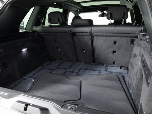 Used 2022 BMW X5 xDrive40i w/ Parking Assistance Package image 61